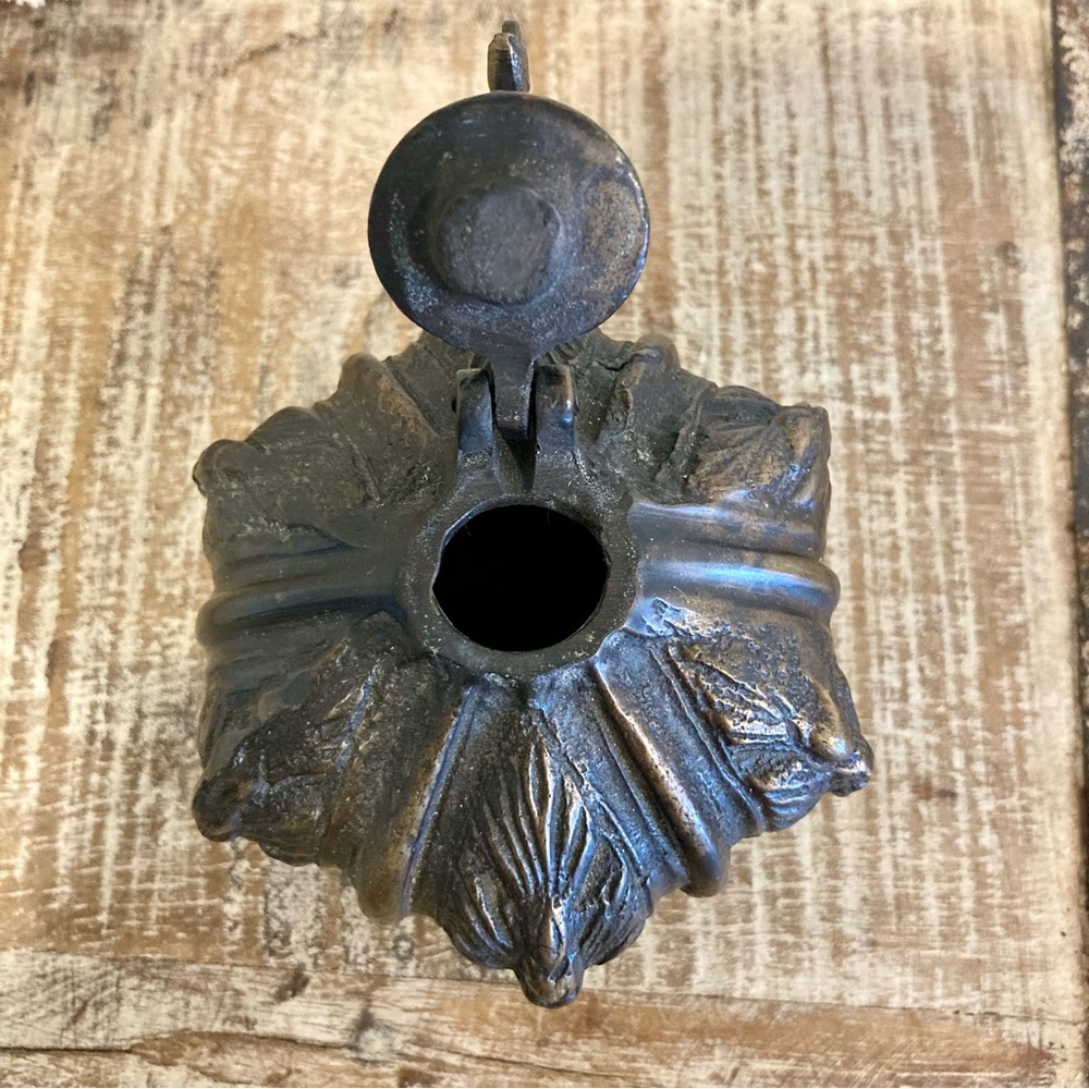 Vintage Ornate Footed Metal Inkwell with Rooster Lid - Picture 9 of 16